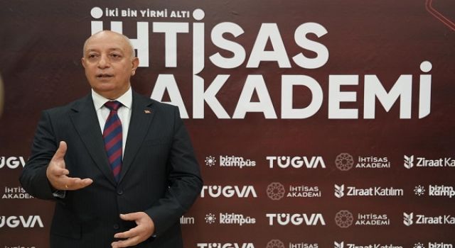 Rektör Bakan’dan Gençlere Başarı Formülü: "Konfor Alanını Terk Edin, Akıl Terinizi Akıtın"