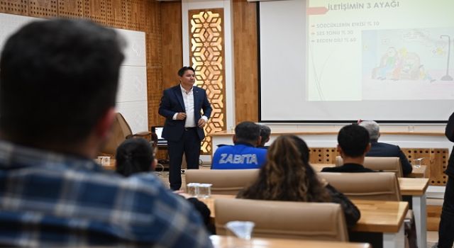Türkoğlu Belediyesinden dev etkinlik; Ailede çocuklar nasıl yetiştirilmeli?