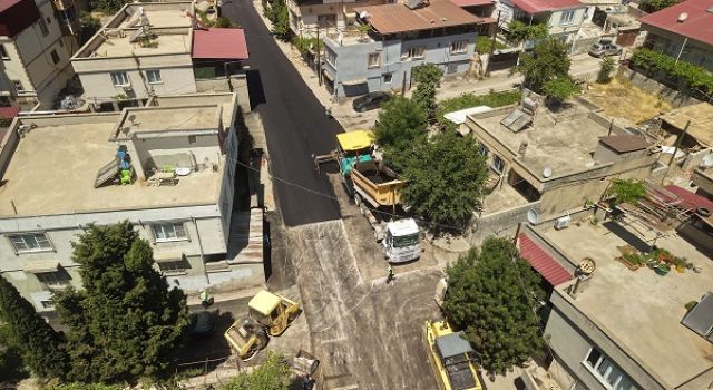 Büyükşehir, Dulkadiroğlu Yavuz Selim Mahallesi’nde Asfalt Mesaini Durmaksızın Sürdürüyor