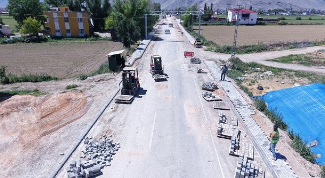Büyükşehir, Elbistan Tepebaşı Caddesi’nde Yenileme Çalışmasına Başladı