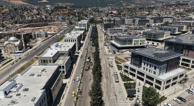Azerbaycan Mahallesi’nde Asfalt Mesaisi Tüm Hızıyla Sürüyor