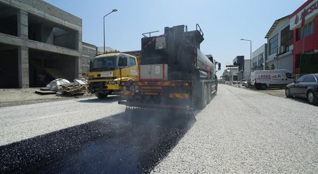 Büyükşehir, Yeni Sanayi Sitesi’nde Asfalt Mesaisi Sürüyor