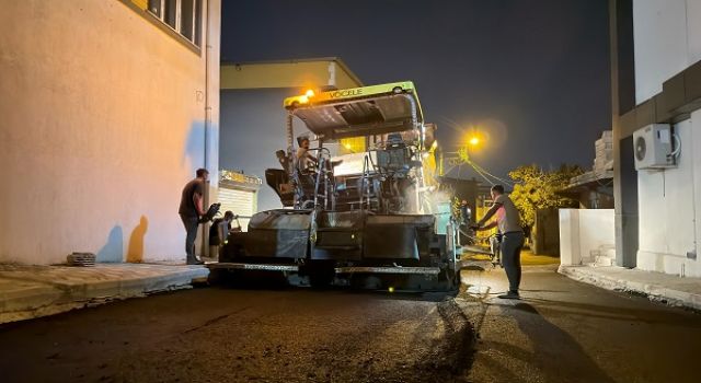 Büyükşehir’den Dulkadiroğlu Yahya Kemal’de Gece Asfalt Mesaisi