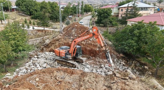 Büyükşehir’den Göksun Kırsalında Köprü Menfez Yatırımı