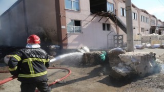 Kahramanmaraş'ta tekstil fabrikasında çıkan yangın hasara neden oldu