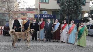 PROF. DR. SAMİ ÖZGÜL, ESHAB-I KEHF GÖNÜLLÜLERİNİ KONUK ETTİ