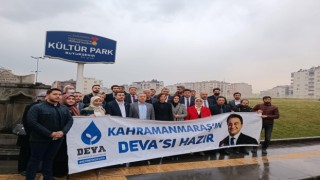 Deva Partisi İl Başkanı Karatutlu Kültürpark Önünde Basın Açıklaması Yaptı