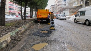 Karın Yollarda Oluşturduğu Tahribata Büyükşehir El Attı