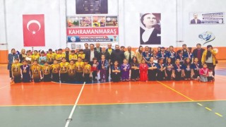 Hentbol Küçüklerde Kahramanmaraş’tan 3 takım Yarı Finale Gidiyor