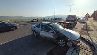 Otomobiliyle Polis Noktasına Daldı: 1’i polis 3 yaralı