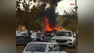 Park Halindeki Araç Alev Aldı