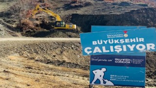 Büyükşehir Depremde Hasar Alan Yolları Yenilemeyi Sürdürüyor