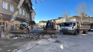 Dulkadiroğlu'nda Ara Sokaklar Molozlardan Temizleniyor