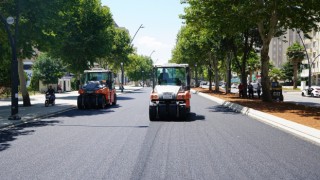 Binevler Bölgesi Cadde Yenileme Çalışmalarında Asfalt Serimi de Başladı