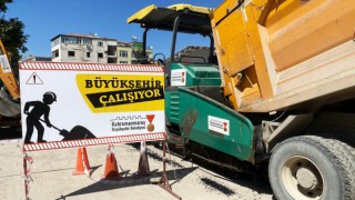 Büyükşehir, Elbistan’da Bir Caddeyi Daha Yeniliyor