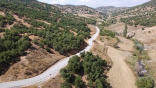 Ekinözü’nde Kırsal Mahallelerinin Ulaşımı İyileştiriyor