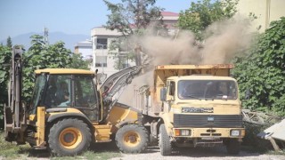 DULKADİROĞLU BELEDİYESİ PARK VE BAHÇE MÜDÜRLÜĞÜ'NDEN BAYRAM HAZIRLIĞI