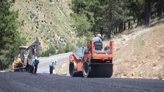 KIRSAL MAHALLELERDE ASFALT ÇALIŞMALARI TÜM HIZIYLA DEVAM EDİYOR