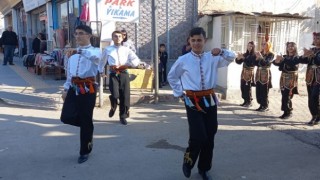 Büyükşehir’in Halk Oyunları Ekibi Derepazarı’nda Görsel Şölen Sundu