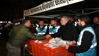 Başkan Görgel, Berat Kandili’nde Uncular Camii’ndeydi