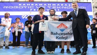 Başkan Fırat Görgel; “Türkiye Yüzyılı’nın Teminatı Gençlerimizin Yanındayız”