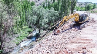 Nurhak’ta Tatlar ve Yeni Mahalle’yi Karayoluna Bağlayan Arter Genişletiliyor