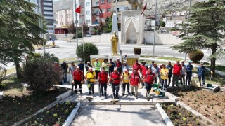 Büyükşehir’in Temizlik Timi Elbistan’da Sahada