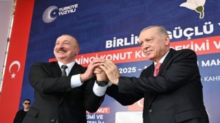 Cumhurbaşkanı Erdoğan ile Aliyev, Kahramanmaraş'ta 250 bininci konutu teslim etti