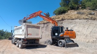 AĞABEYLİ MAHALLESİ’NDE YOL İYİLEŞTİRME ÇALIŞMALARI DEVAM EDİYOR