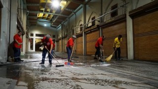 Büyükşehir’den Ticaret Kalbinde Kapsamlı Temizlik