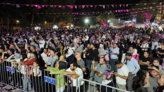 Geleneksel Ağustos Fuarı’nda Hatice Gökçeli’den Türkü Ziyafeti