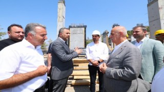 Kirişci ve Toptaş, Kale Gençlik Merkezi inşaatında incelemelerde bulundu