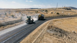 Afşin Oğlakkaya’nın Yolu Büyükşehir’le Yenilendi
