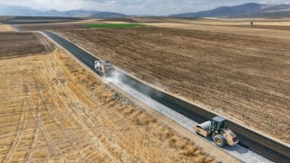 Büyükşehir Afşin’de 9 Mahalleye Ulaşım Sağlayan Grup Yolunu Yeniledi