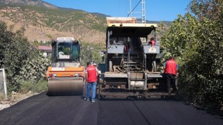 Büyükşehir, Türkoğlu Avşarlı’nın Ulaşım Sorununu Çözüme Kavuşturuyor