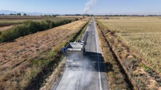 Büyükşehir’den Elbistan Kırsalına Kesintisiz Yol Hizmeti