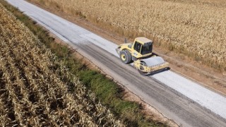Elbistan’da Mahallelerin Ulaşımı Büyükşehir’le Bir Bir İyileştiriliyor
