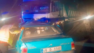 Kahramanmaraş’ta tır ile otomobil çarpıştı: 3 ölü 