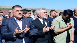 Başkan Görgel, Türkoğlu Belediye Başkanı Karaca’nın Acısını Paylaştı