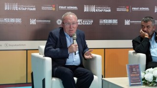 Emekli Büyükelçi Mercan, Kitap Fuarı’nda “Ortadoğu’da Barış” Konusunu Ele Aldı