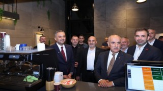 Vahit Kirişci’den Onikişubat Belediyesi’nin yeni markası KahveOn2’ye tam not