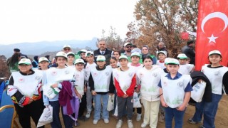 Onikişubat Belediyesi, Milli Ağaçlandırma Günü’nde yangından etkilenen alanları yeniden yeşertti