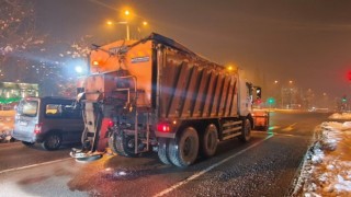 Büyükşehir, Arterlerde Buzlanmanın Önüne Geçmek İçin Çalışmalarını Durmaksızın Sürdürüyor