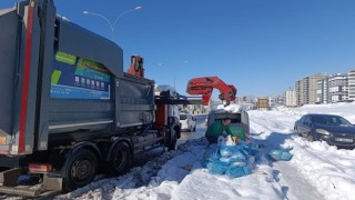 Onikişubat’ta kar mesaisi: Tüm ekipler sahada, çalışmalar aralıksız sürüyor