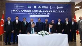 Başkan Toptaş, Bakan Fatih Kacır’ın katıldığı imza töreninde ONİKAD’ın protokolünü imzaladı