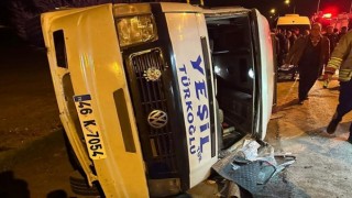 Servis aracı devrildi: 10 yaralı 