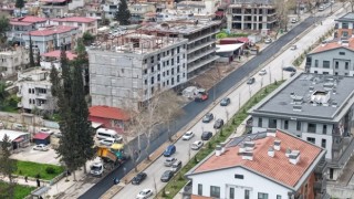 Büyükşehir, Kuddusi Baba Bulvarı’nda Asfalt Çalışmasını Sürdürüyor