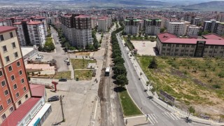 Büyükşehir, Ahır Dağı Caddesi’ni Asfalta Hazırlıyor