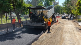 Büyükşehir Pazarcık’ta Sıcak Asfalt Seferberliğine İstasyon Caddesi ile Başladı