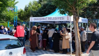 Onikişubat Belediyesi, LGS’ye giren öğrencilerin ve ailelerinin sınav heyecanına ortak oldu